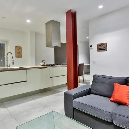 3 Double Bedroom With King Size Ensuite + Acs Sliema