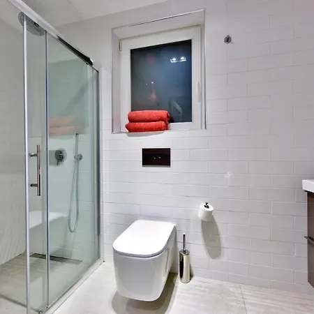 3 Double Bedroom With King Size Ensuite + Acs Sliema